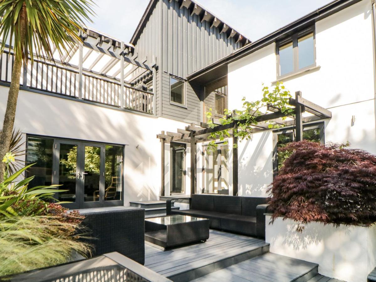 Iroko Villa Torpoint Luaran gambar