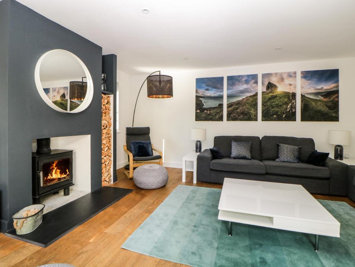 Iroko Villa Torpoint Luaran gambar