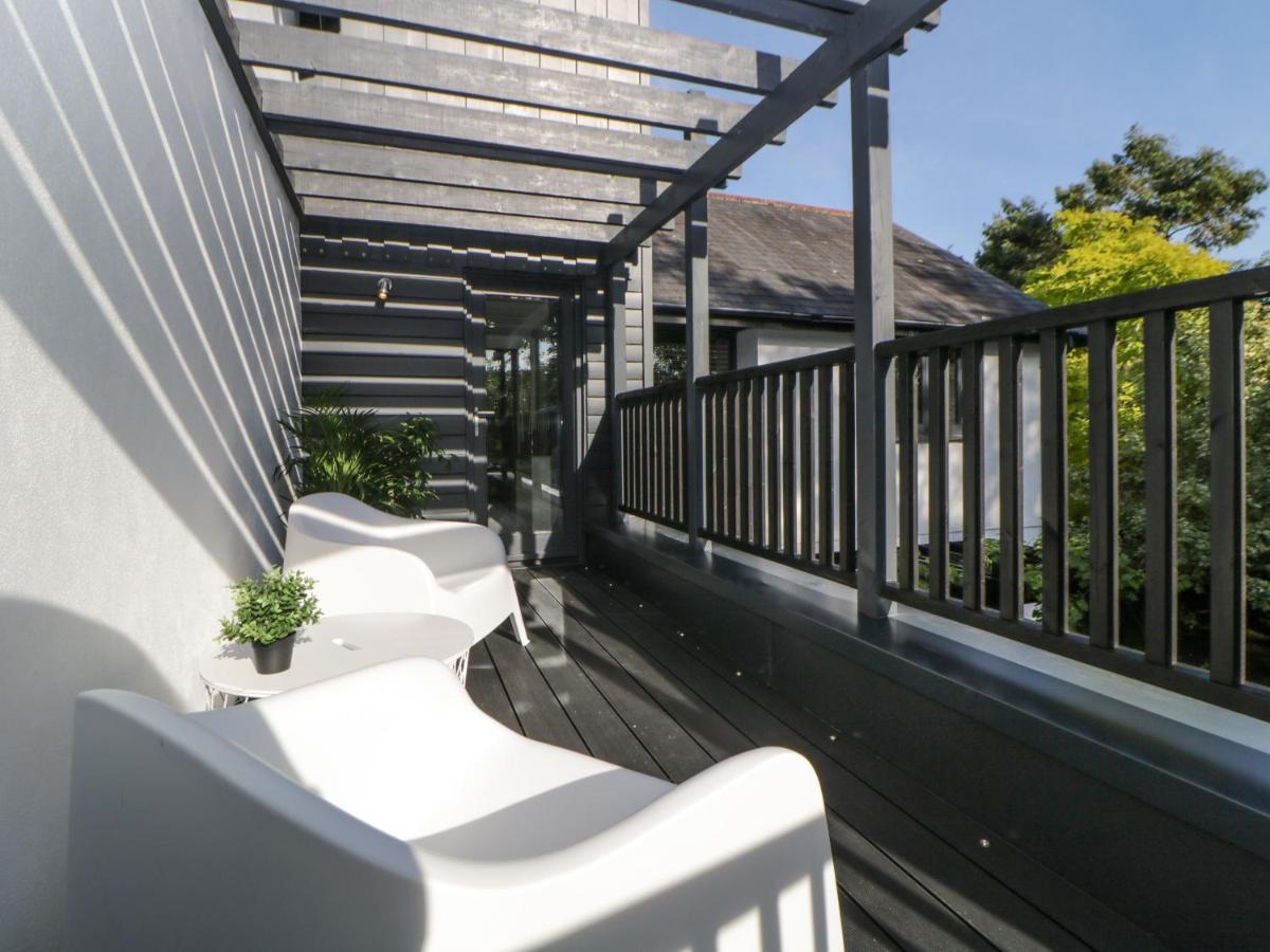 Iroko Villa Torpoint Luaran gambar
