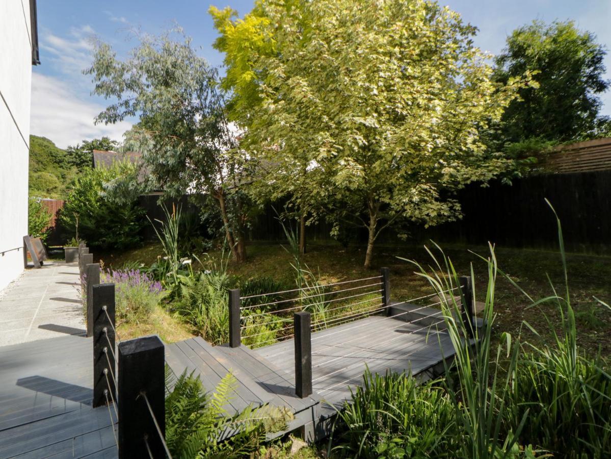 Iroko Villa Torpoint Luaran gambar