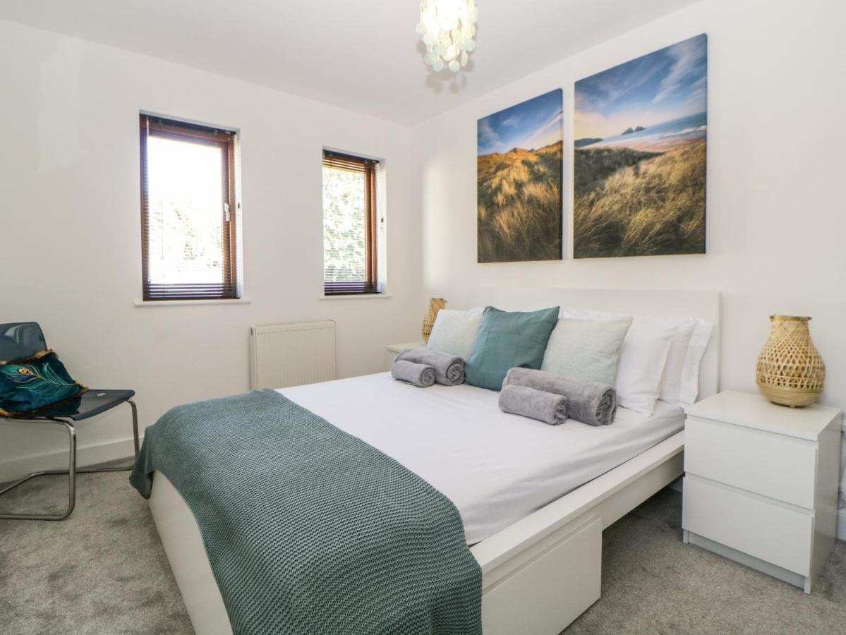 Iroko Villa Torpoint Luaran gambar